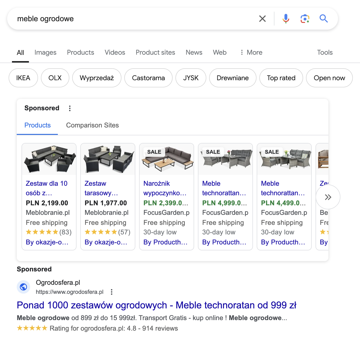 Przykład reklam Google Ads wyświetlanych na frazę "meble ogrodowe".